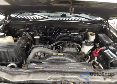 2005 Ford Explorer Xls/Xls Sport from USA, damaged, VIN 1FMZU72E35ZA69678